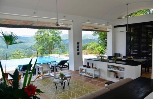 Anapoima Villa | Villa en Club Campestre Mesa de Yeguas