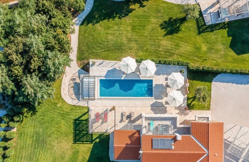 Rezanci Villa | Villa Energy White with Pool