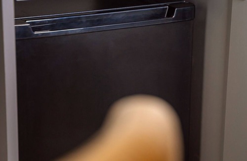 Adrano Villa | Villa Esclusiva con Piscina a Sfioro nel Cuore Dell'oro Verde Dell'etna