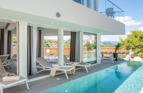 Cove Basina (Jelsa) Villa | Villa Estate da Noi on Hvar – Crovillas GmbH