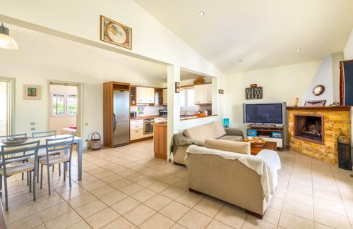 Gennadi Villa | Villa Euphoria