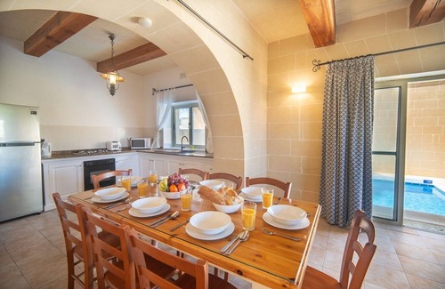 Ta' Għammar Villa | Villa Fana Titanju - 4 Bedroom Stone Villa - Beautiful Countryside Setting