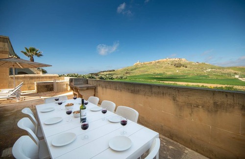Ta' Għammar Villa | Villa Fana Titanju - 4 Bedroom Stone Villa - Beautiful Countryside Setting