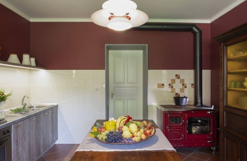 Verzuolo Villa | VILLA FELICE, POOL 25*4 mt, SKY SPA, private GARDEN, WIFI