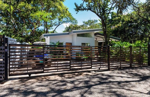 Rio Seco House | Villa Feliz – Cozy 2BR Beach Home w/Pool & Golf Cart