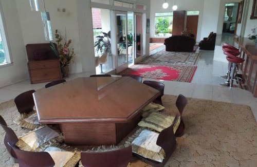 Batu Villa | Villa Fiedo with Mountain View