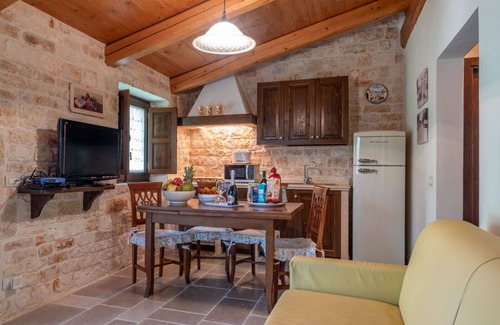 Castellana Grotte Villa | Villa Fiordaliso — Apulia, edited