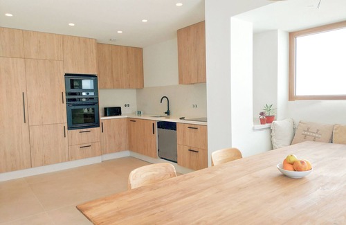 Alporchinhos Villa | Villa for 8 people