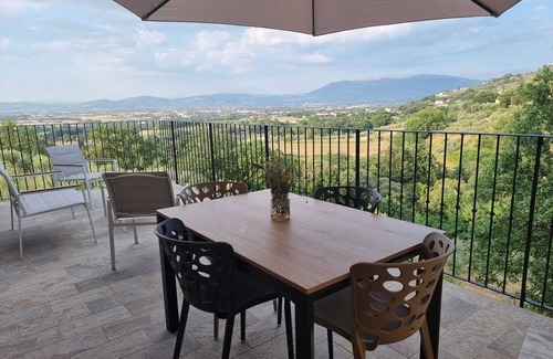 Torgiano Villa | Villa for family/friends, few minutes from the most beautiful medieval villages