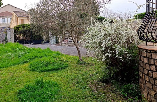 Aubenas Villa | Villa with lovely fenced garden planted with trees. Close to the river (l'Ardèche).