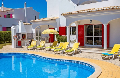 Alporchinhos Villa | Villa Fragrancia Unico | 4 Bedroom Villa | Perfect for Families | Pool and.