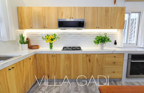 Bajio House | VILLA GADI - Roof Garden - Pizza Oven - Tiny Pool