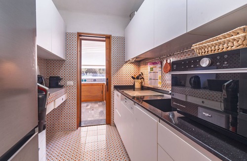 Portobello Villa | Villa 'Gerbera - 250m Dal Mare' with Sea View, Wi-Fi and Air Conditioning