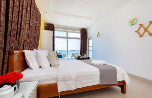 Vung Tau Villa | Villa Giáp biển 69 Trần Phú, Bãi trước