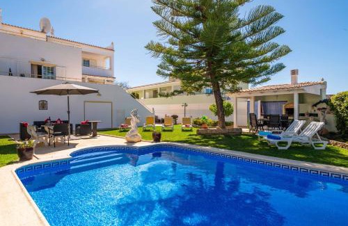 Pera Villa | Villa Glamour by Portucasa