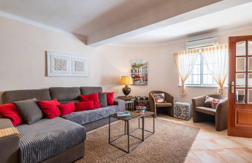 Pera Villa | Villa Glamour by Portucasa