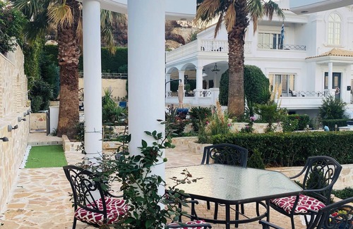 Rafina-Pikermi House | Villa Erato Elegant family villa in the suburbs of Athens. A home away from home
