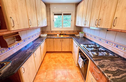 Canyelles Villa | Villa Grande for families by HLCLUB Agency