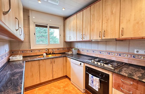 Canyelles Villa | Villa Grande for families by HLCLUB Agency