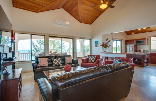 Placencia House | Villa Groovy Gecko, Awesome 5 bedroom ocean beach front villa with private chef