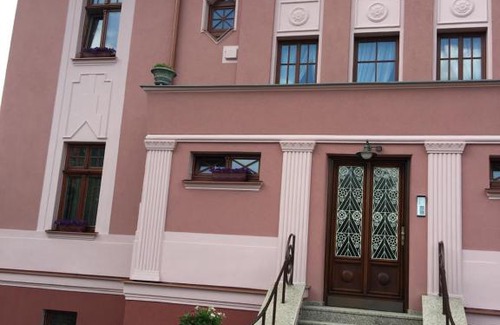 Ostrov Apartment | villa Gross-Nádražní 320 Ostrov