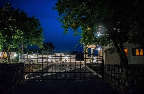 Podgradina Villa | Villa Hanami Zen Garden by Feel Croatia