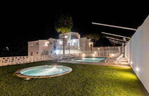 Porches House | Villa Horizon Grande - Stunning Luxury villa great location sleeps 16