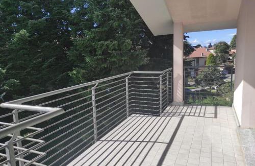 Locate Varesino Apartment | Villa " I Sette Pini "