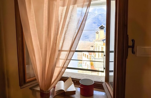 Tarzo Villa | Villa 'Il Cortivo 81' with Lake View, Wi-Fi and Air Conditioning