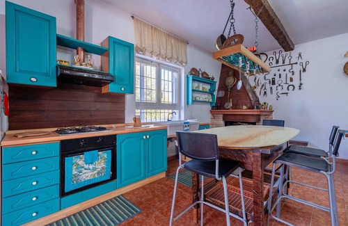 Sorso Villa | Villa 'Il Giglio Rosa' with Sea View, Private Terrace and Private Garden