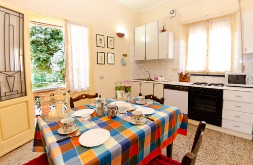 Cascine-La Croce Villa | Villa in Cascine-la Croce with 3 bedrooms sleeps 10