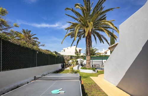 Mato Serrao Villa | Villa in coastal town of Carvoeiro, Algarve