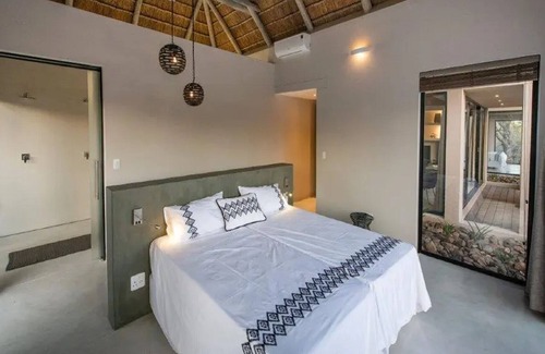 Hoedspruit House | Villa in Hoedspruit with private swimming pool