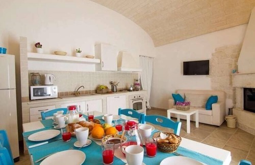 Cisternino House | Villa in Itria Valley with Infinity Pool