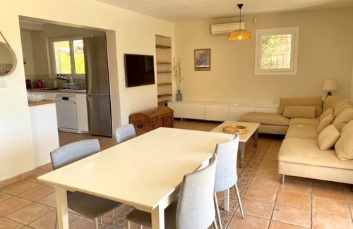 Le Brusc House | Villa in Le Brusc with swimming pool, 150m from the beach