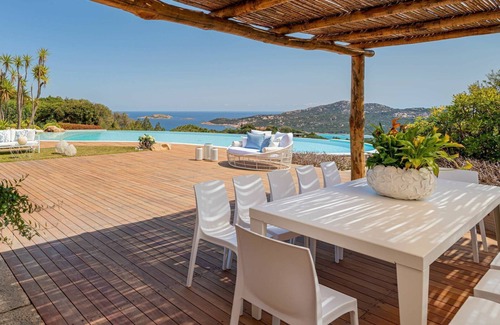 Pantogia Villa | Villa in Pantogia with 9 bedrooms sleeps 18