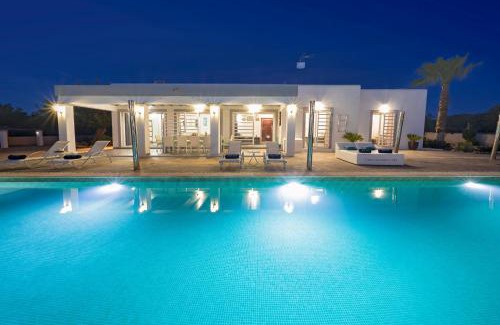 Sant Antoni de Portmany Villa | Villa in San Antonio sleeps 10