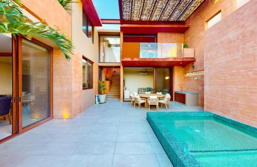 Rancho Cerro Colorado House | Villa in the Clouds