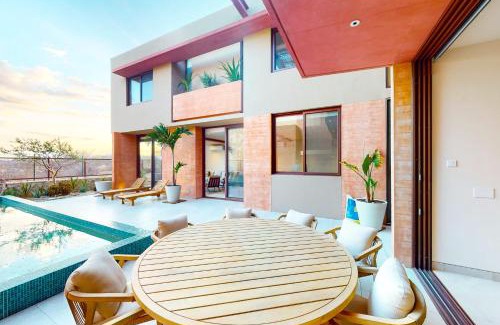 Rancho Cerro Colorado House | Villa in the Clouds