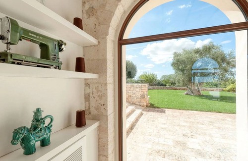 Conversano Villa | Villa in Triggianello with 10 bedrooms sleeps 20