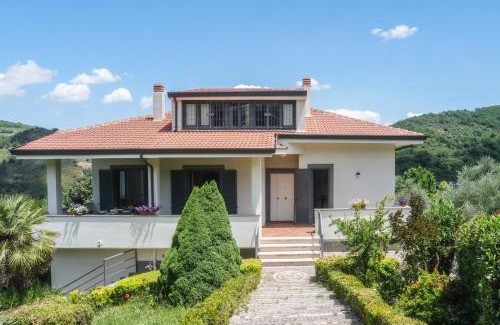 San Mango sul Calore Villa | Villa in Vigna