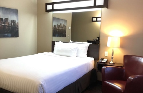 Hearst Hotel | Villa Inn & Suites, SureStay Collection by Best Western