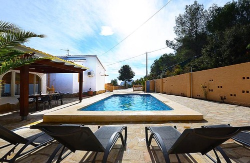 Empedrola Villa | Villa Iris - Plusholidays