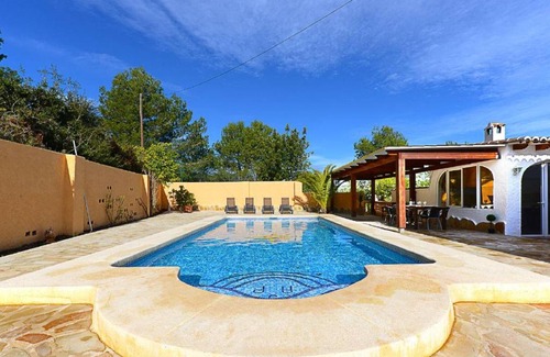 Empedrola Villa | Villa Iris - Plusholidays