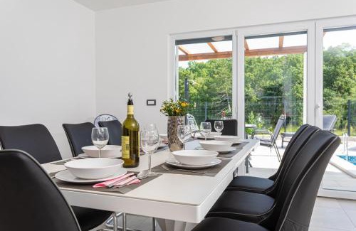Buje Villa | Villa Jelena I 4-Sterne I Beheizter Pool I Privatsphäre I barrierefrei I Grill