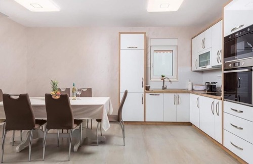 Bibici Villa | Villa Jessica by Istrabook