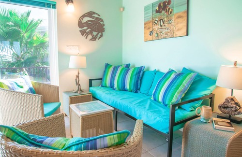 Leeward Settlement House | Villa Kendara~Nov 14-20@30%~BeachFront~Private~Gated~GuestHouse~Panoramic View