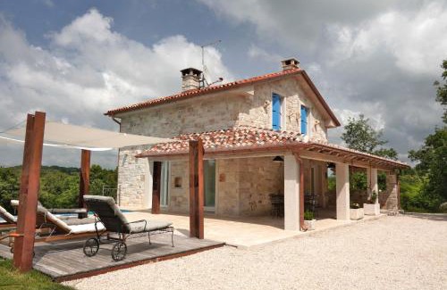 Bibali Villa | Villa Krug with 3 br and a pool immersed in nature near Buje