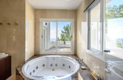 Sant Jordi de Ses Salines Villa | Villa La Casa Romero, in the heart of Ibiza's golden mile