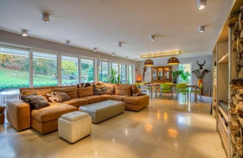 Nisramont House | Villa La Chauve Souris